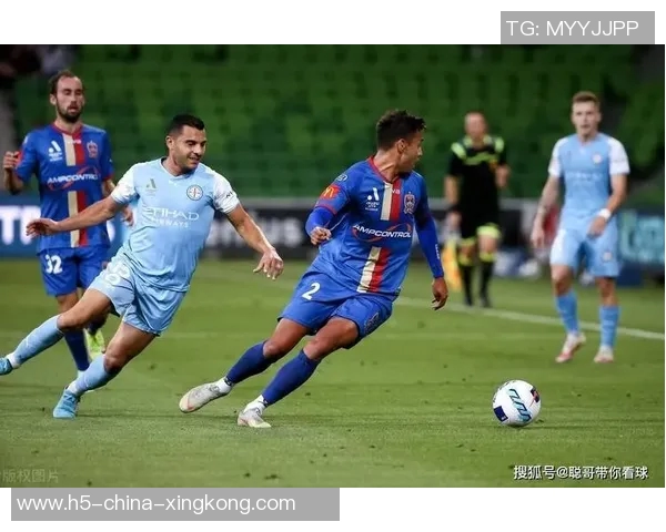 西联队与墨尔本城足球队的激烈对决精彩回顾与分析